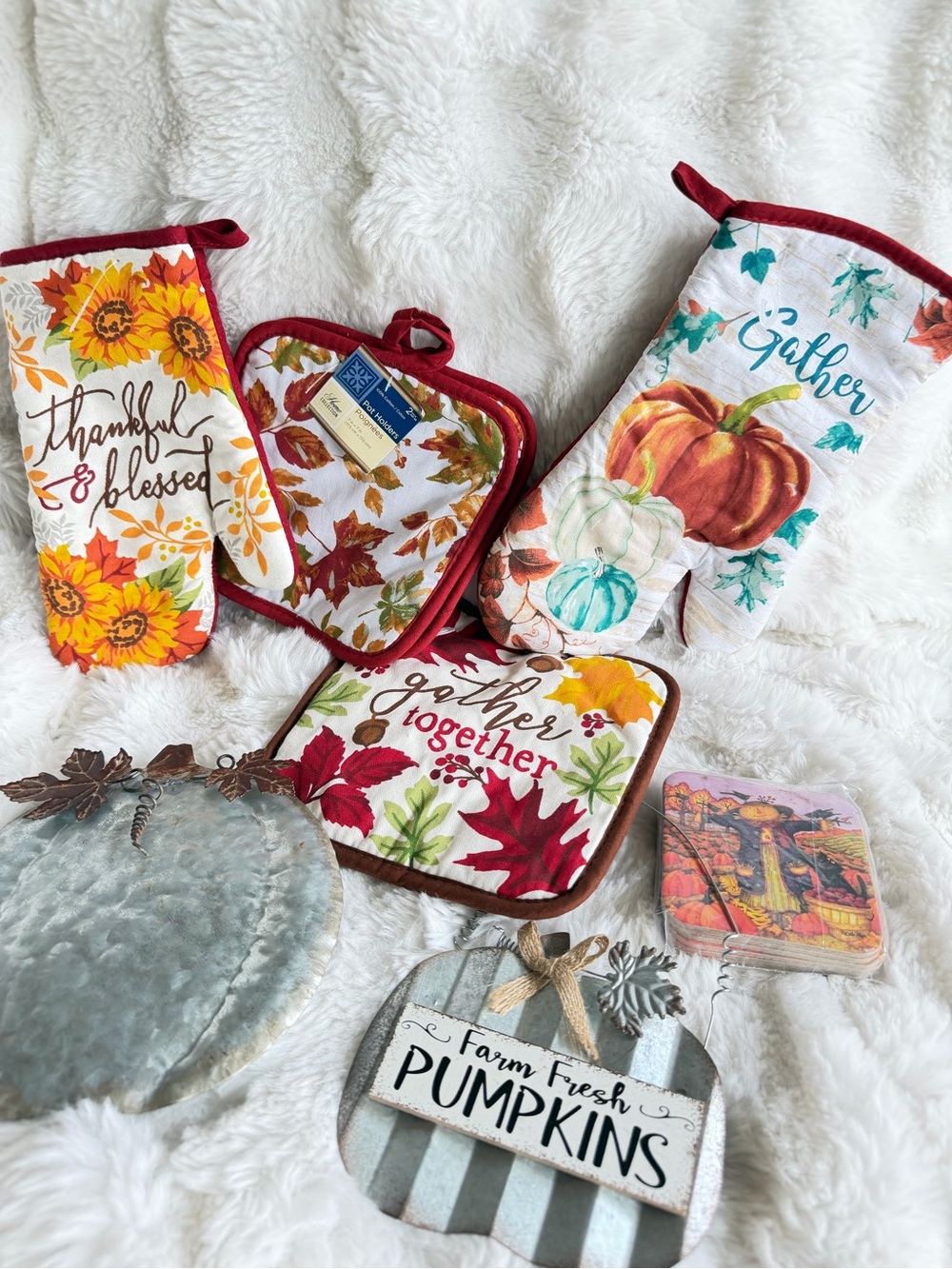 7 Piece Fall Decor See Description What’s Included